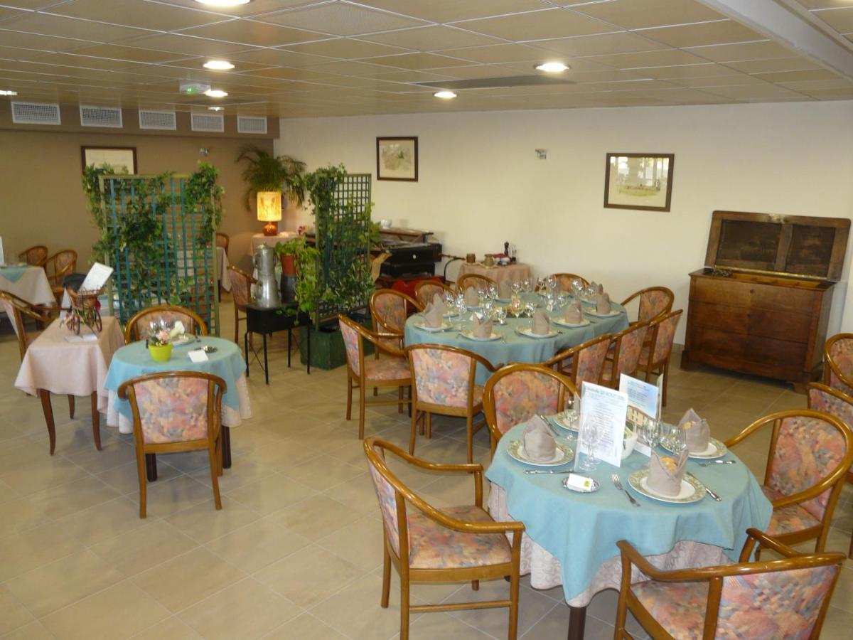 Hotel Le Chatard Sarcey Zewnętrze zdjęcie