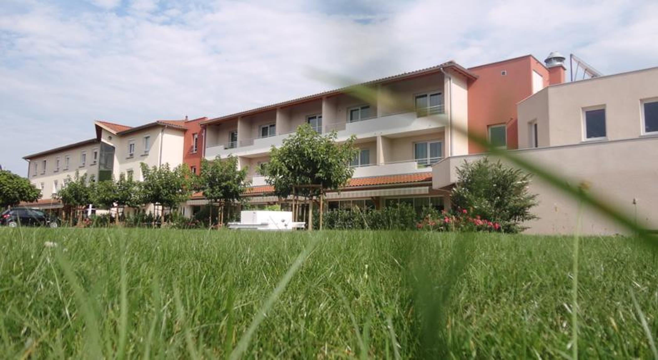Hotel Le Chatard Sarcey Zewnętrze zdjęcie