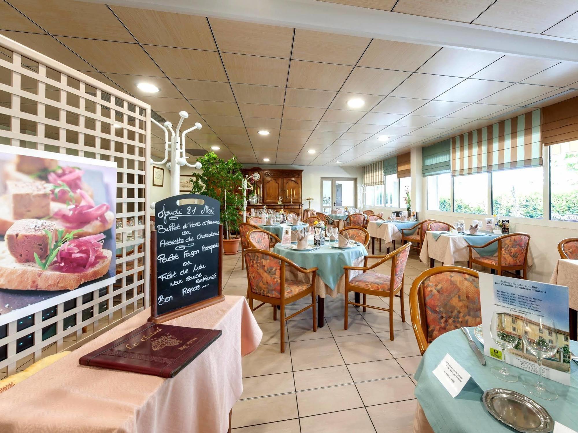 Hotel Le Chatard Sarcey Zewnętrze zdjęcie