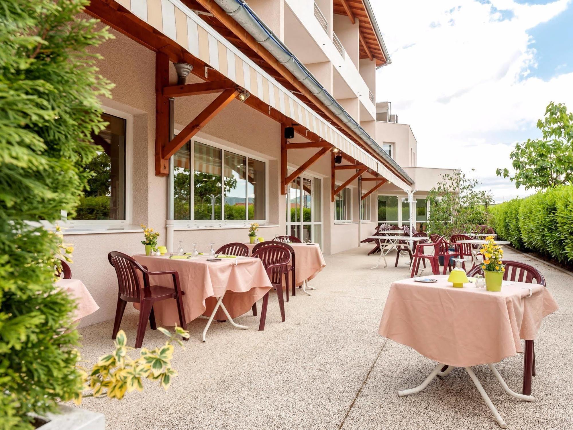Hotel Le Chatard Sarcey Zewnętrze zdjęcie